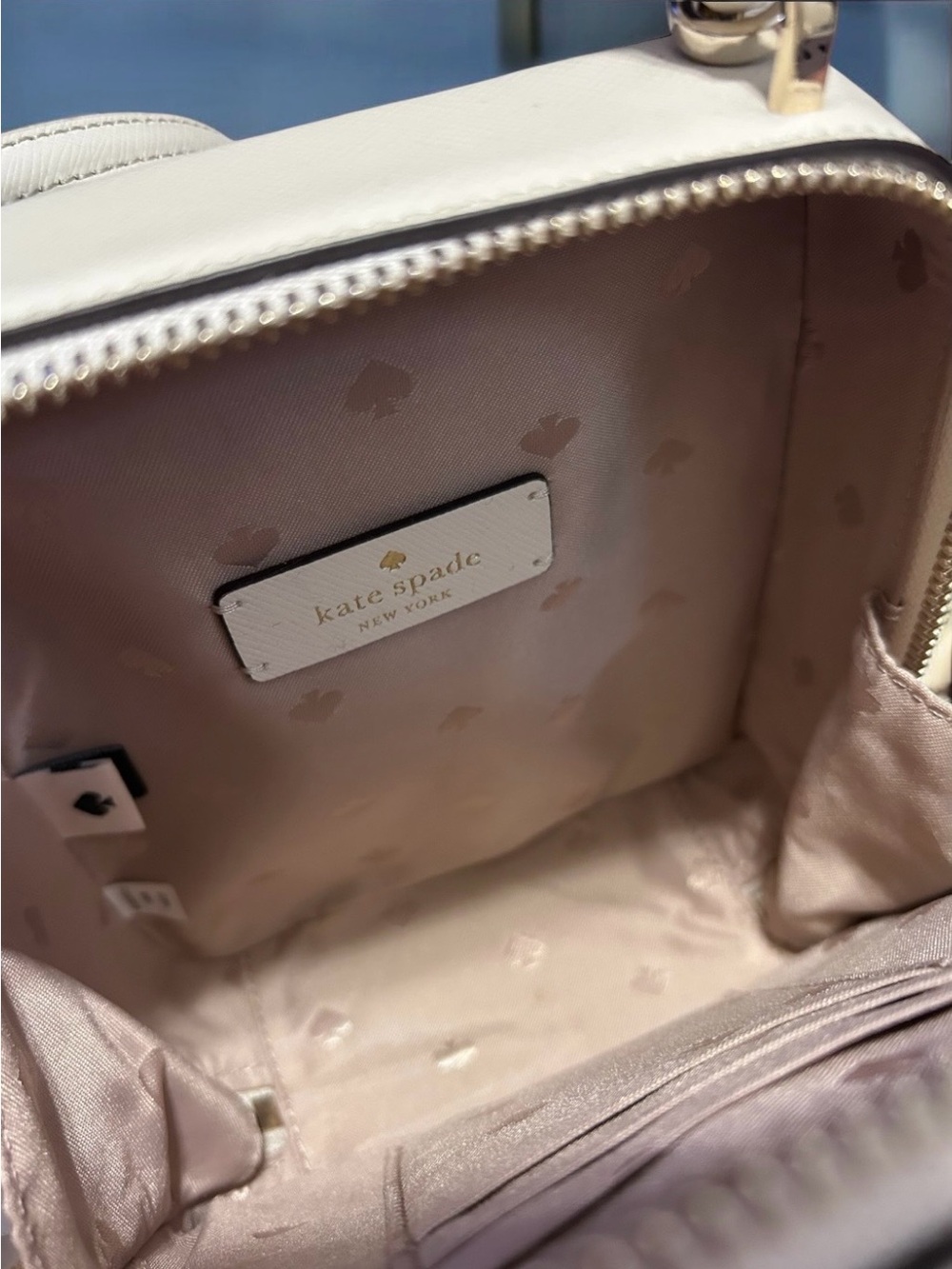 kate spade Daisy Vanity Bag - Picture 12 of 15